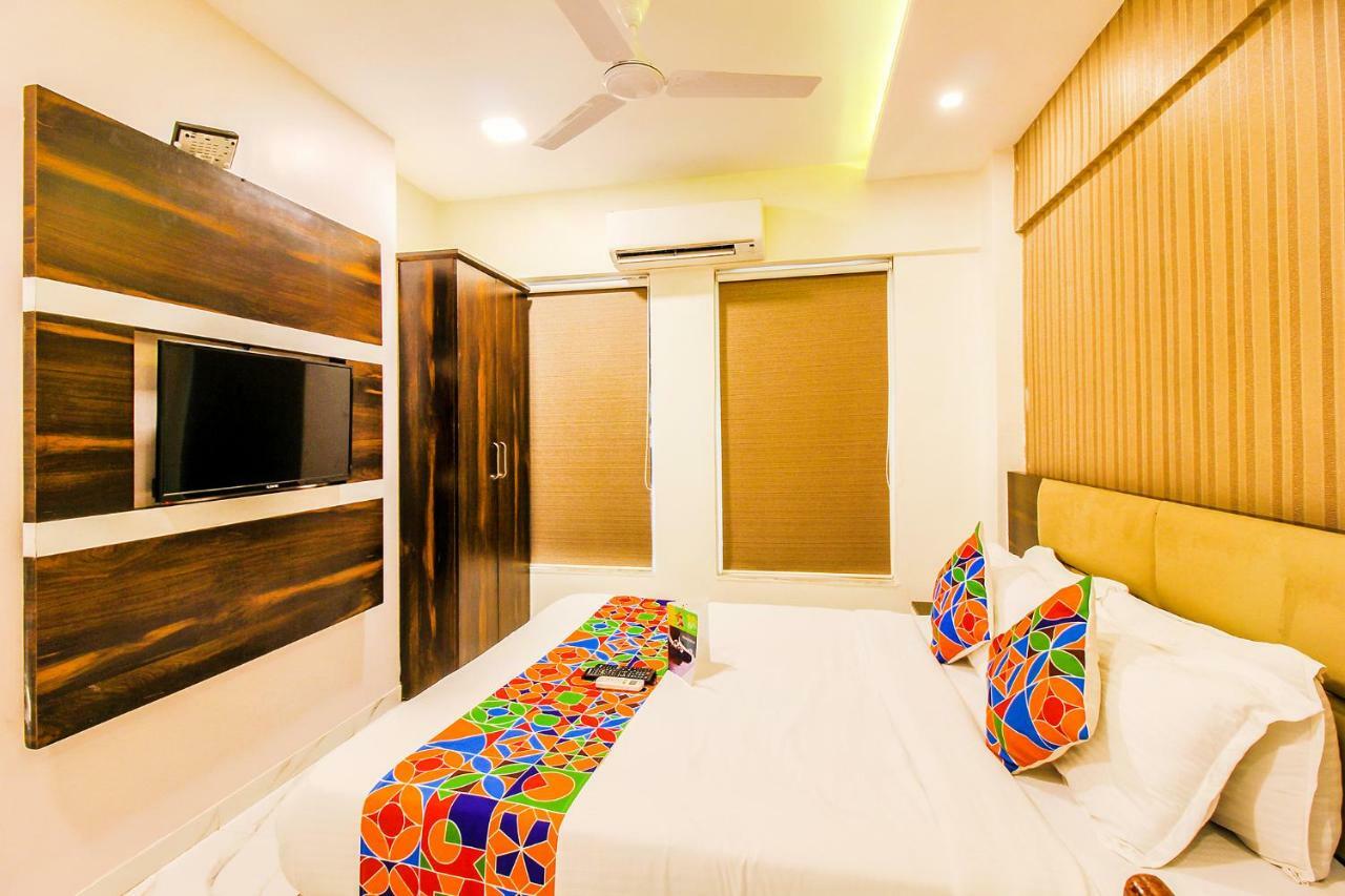 Fabhotel Plus Embassy Park Mumbai Bagian luar foto