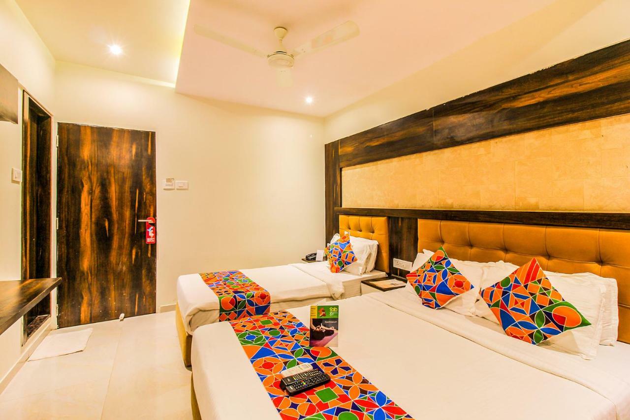 Fabhotel Plus Embassy Park Mumbai Bagian luar foto